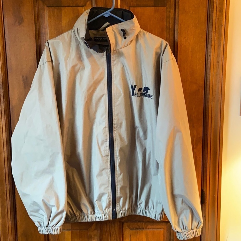 Beacon Point Sport Hideaway Hood YellowstoneJacket